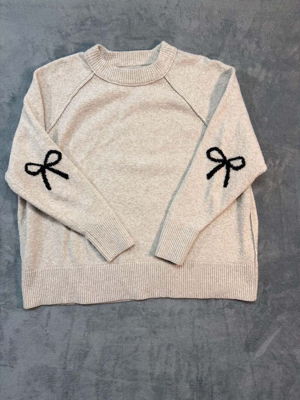 Size small Aerie unREAL Crew Sweater Beige with Bow Sleeves